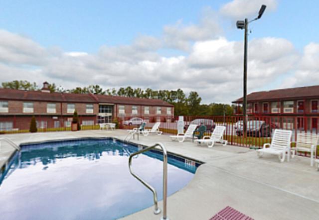 Americas Best Value Inn Chattanooga East Ridge Exterior photo