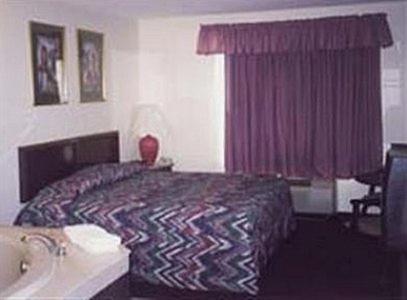 Americas Best Value Inn Chattanooga East Ridge Room photo
